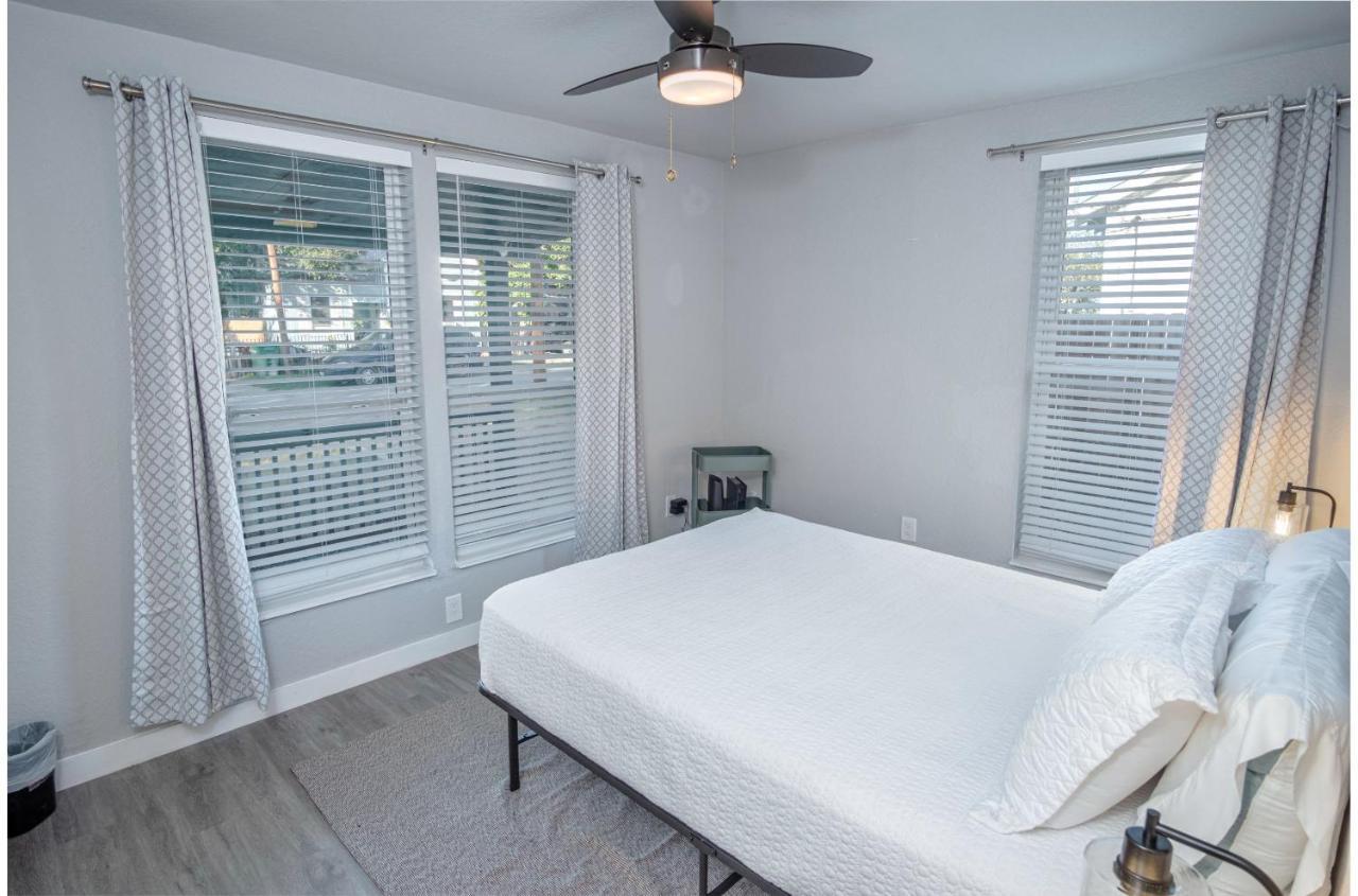 Stylish 4 Br2Ba Renovated Home Near Downtown San Antonio Eksteriør bilde